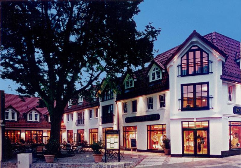 Romantik Hotel Kaufmannshof Bergen Auf Rugen Exteriér fotografie