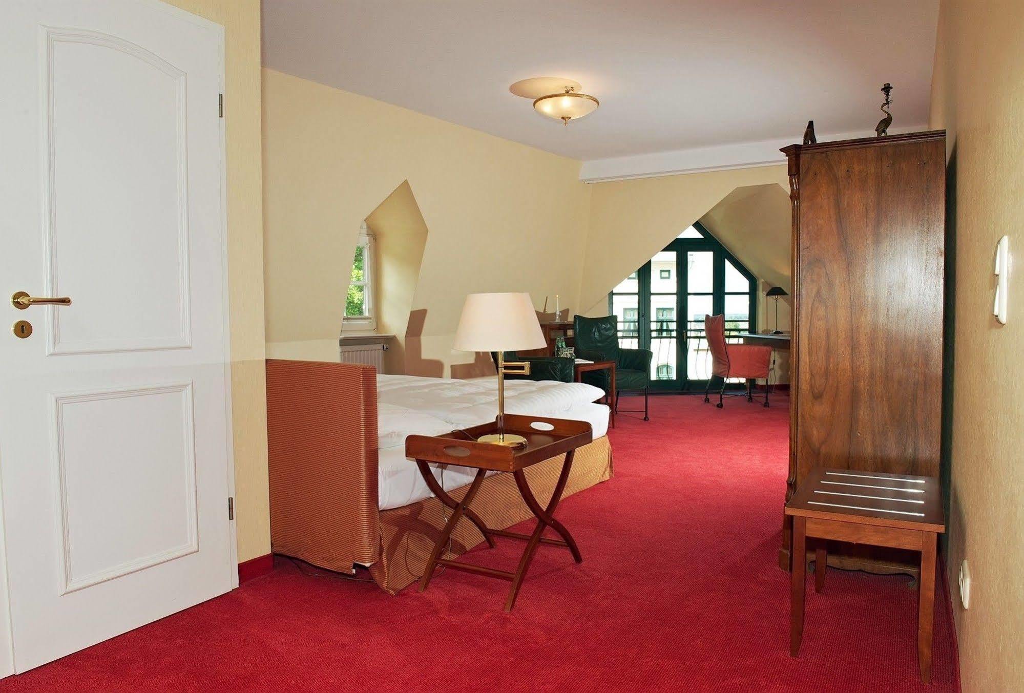 Romantik Hotel Kaufmannshof Bergen Auf Rugen Exteriér fotografie